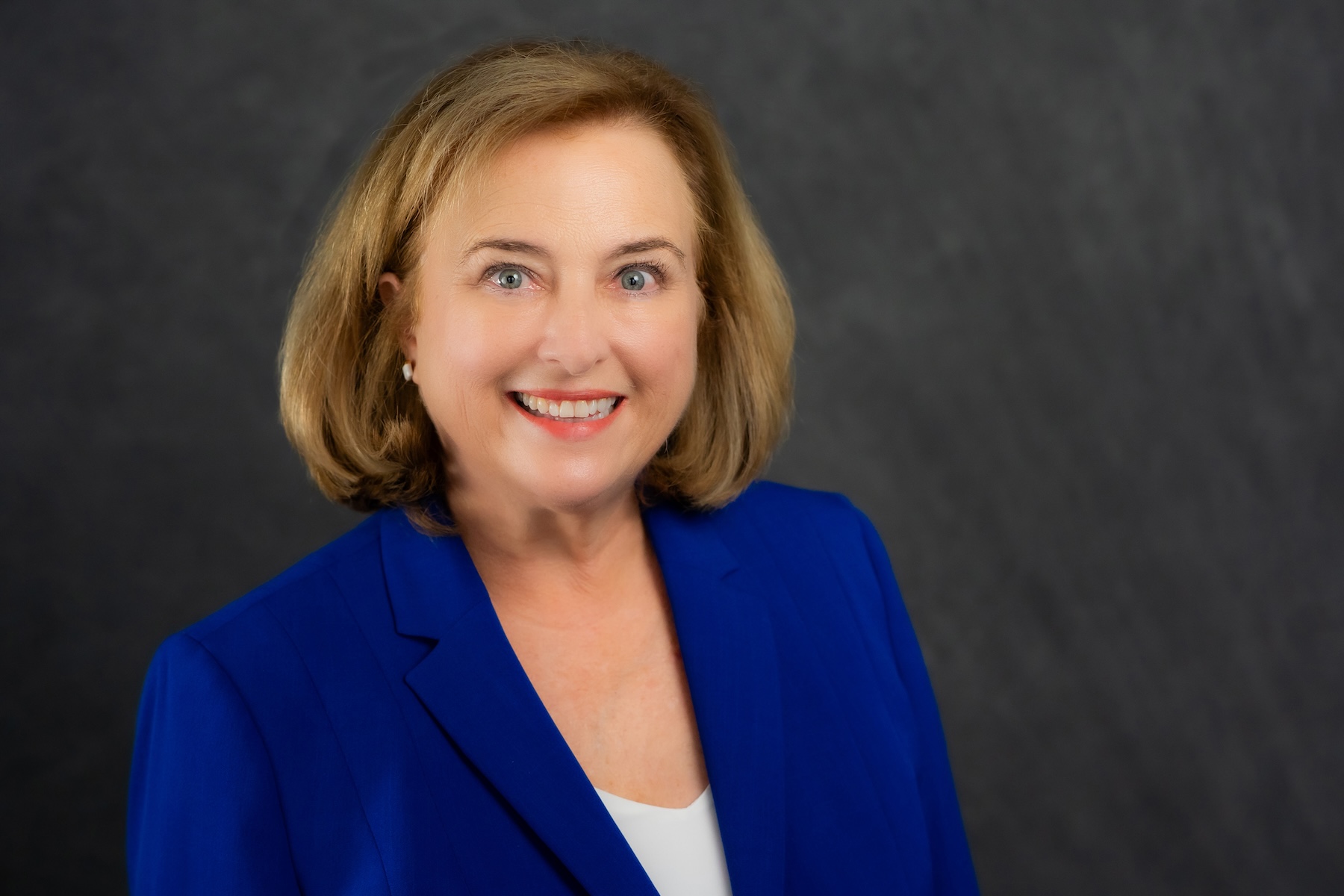Dr Elaine Ware