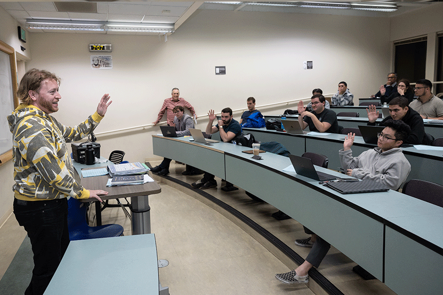 SJSU (and E-Lab) alum and Guildhouse founder Kevin Wick, '13 Entrepreneurship, speaks to E-Lab students. Photo by Jim Gensheimer.