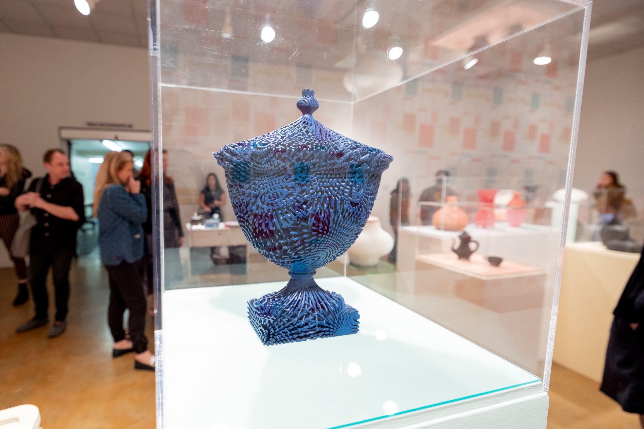Artwork by Michael Eden, Curved Blue Bloom (2015). Courtesy of Adrian Sassoon Gallery. Photo by Galen Ducey. Artwork by Michael Eden, Curved Blue Bloom (2015). Courtesy of Adrian Sassoon Gallery. Photo by Galen Ducey.
